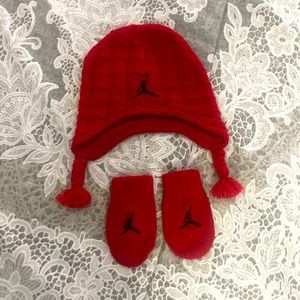 Jordan’s beanie with winter gloves
